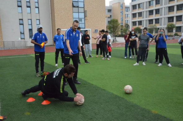 9.24足球教师培训新闻稿(1)315